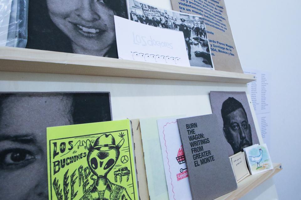 Bookshelve